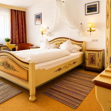 Hotel Tilman Riemenschneider By Ans 4*