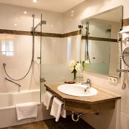 Hotel Tilman Riemenschneider By Ans 4*