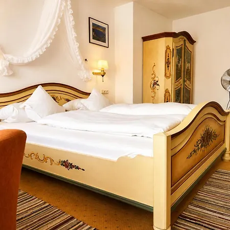 Hotel Tilman Riemenschneider By Ans 4*
