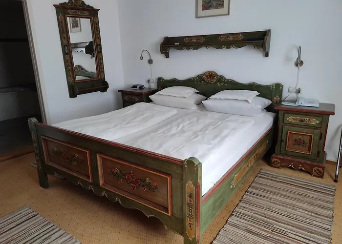 Отель Tilman Riemenschneider 4*